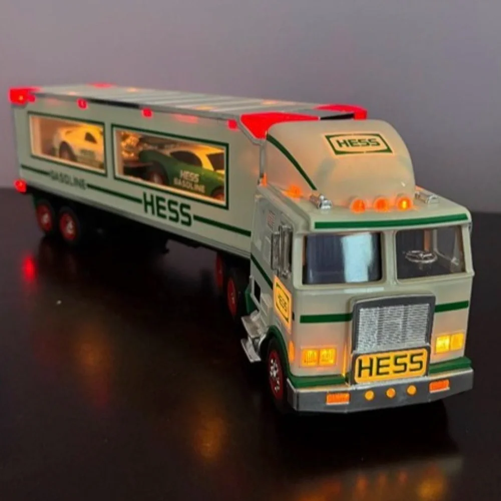 1997 Hess Truck & Racers – Brand New in Box NIB – Lights Vintage Collectible